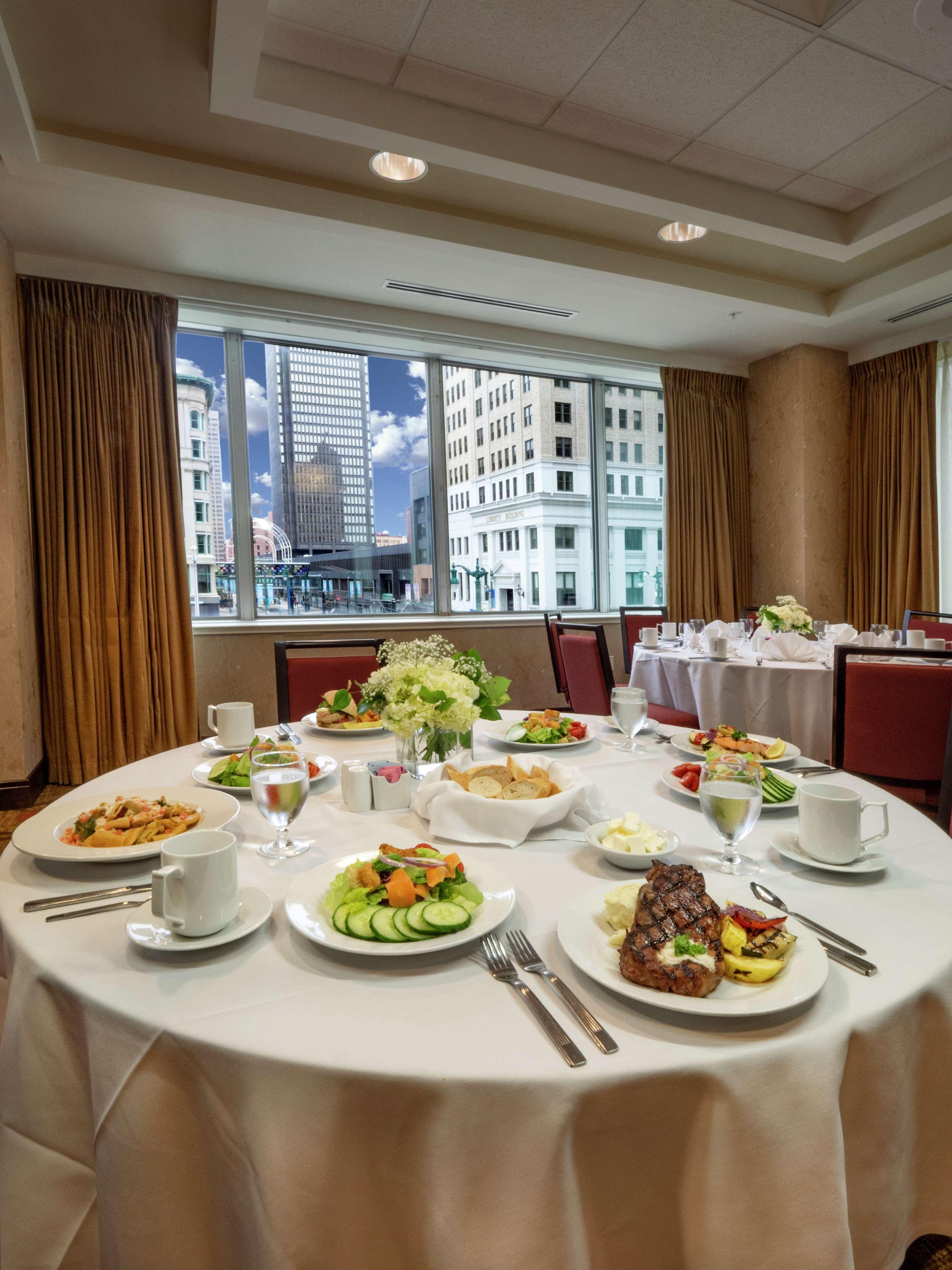 The Hilton Garden Inn Buffalo-Downtown Buitenkant foto