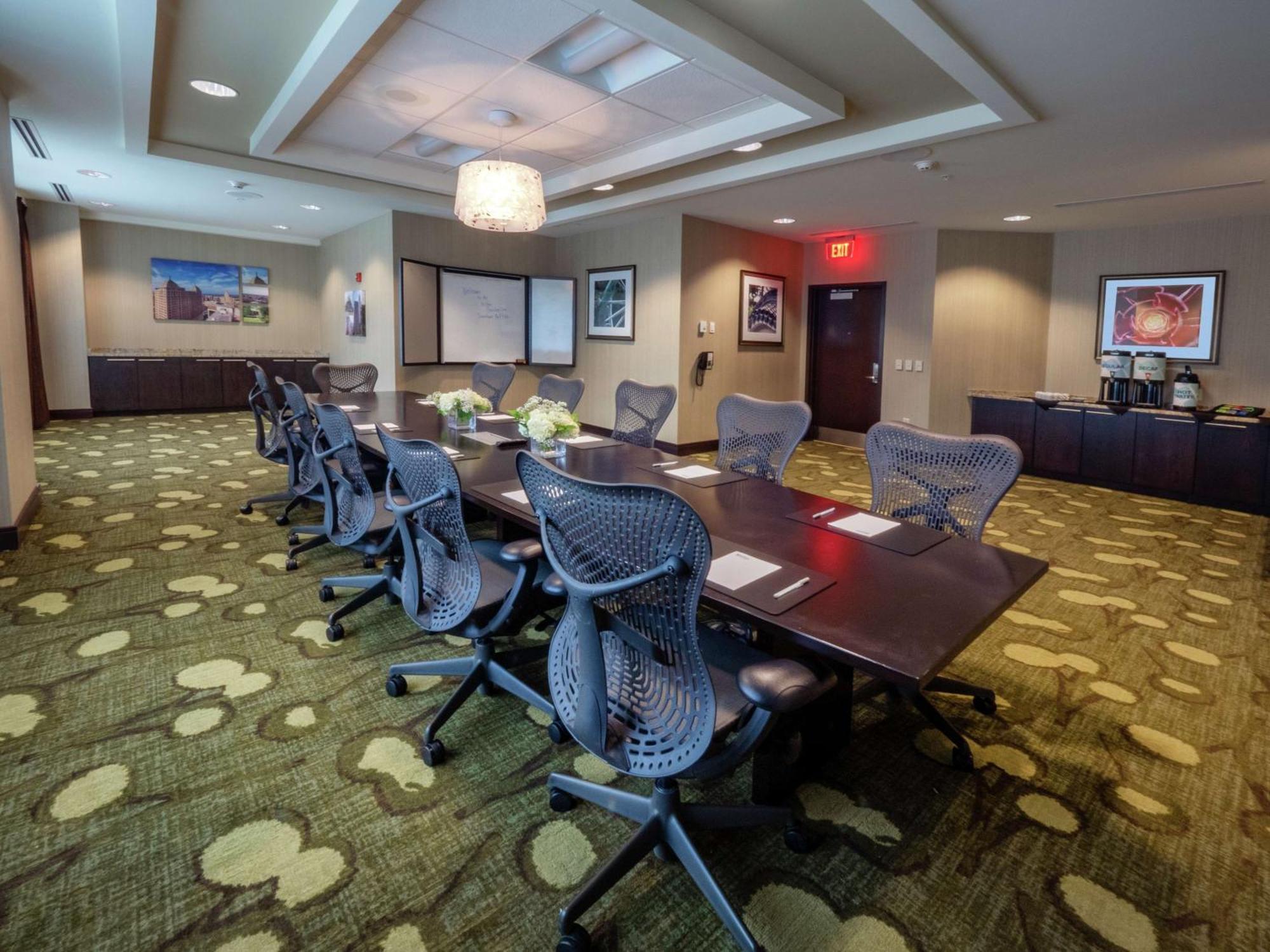 The Hilton Garden Inn Buffalo-Downtown Buitenkant foto