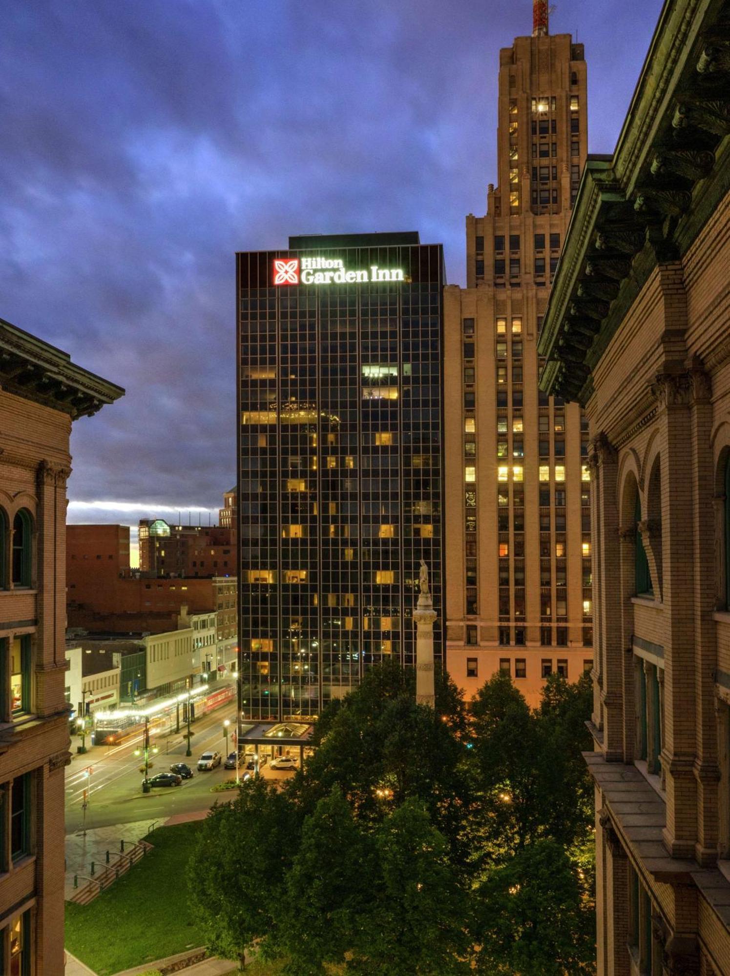 The Hilton Garden Inn Buffalo-Downtown Buitenkant foto